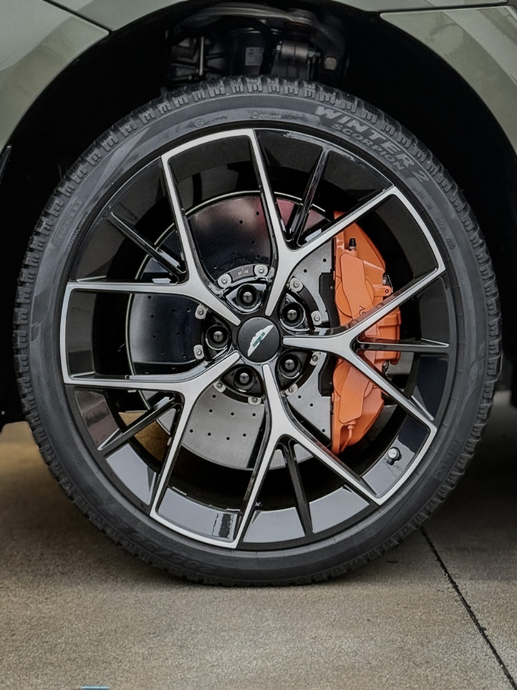 OD Service srl - Sicurezza: Aston Martin DBX